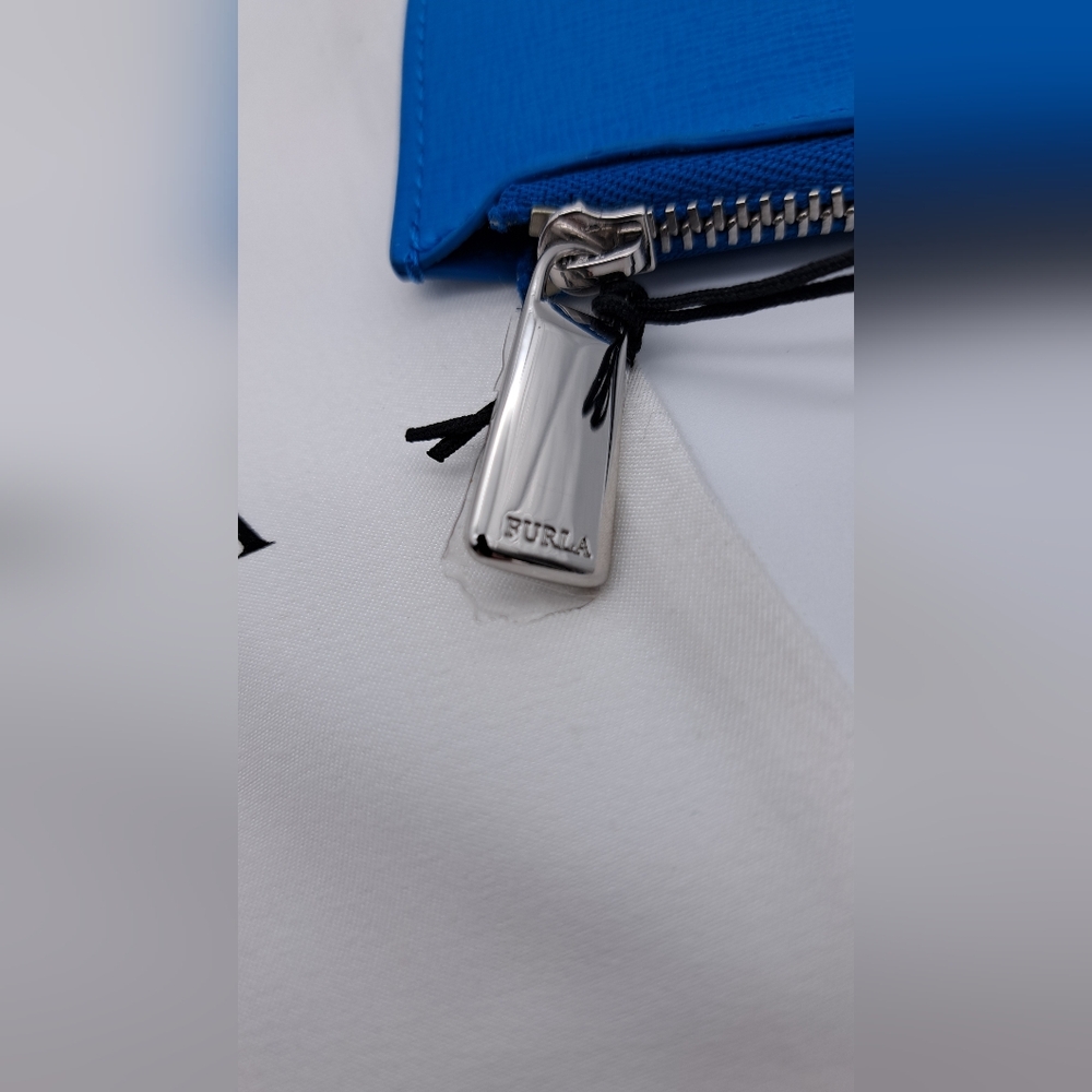 Furla Vibrant Ceruleo Blue Leather Clutch - Picture 5 of 8